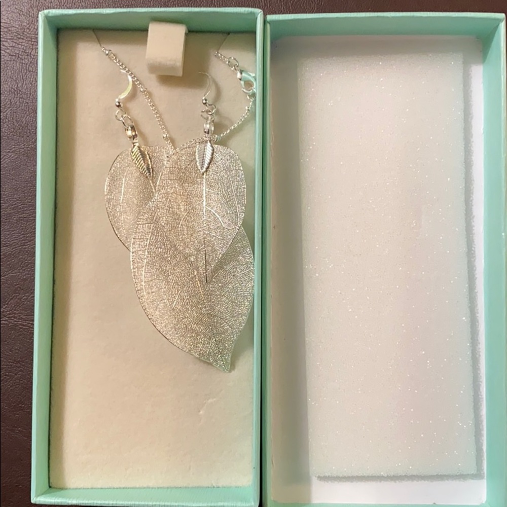 Boutiquelovin leaf women’s necklace